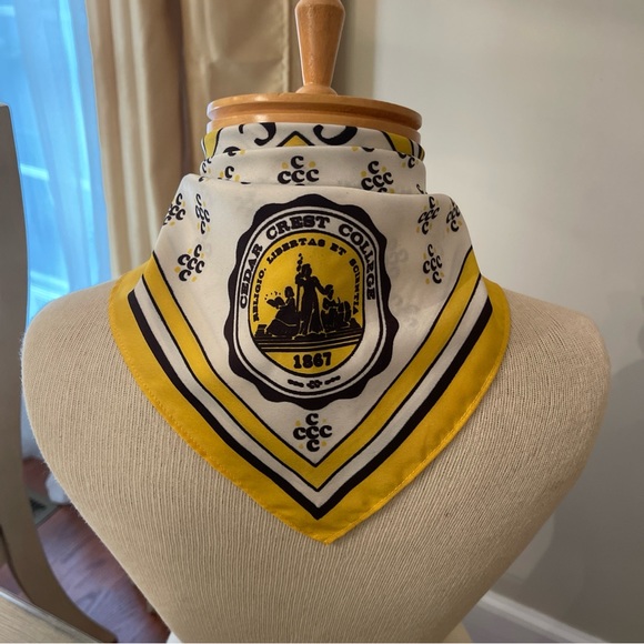 Vintage Cedar Crest College, Allentown PA Scarf, Bandana - Picture 2 of 16